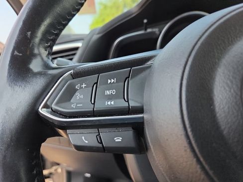 Used 2018 MAZDA MAZDA3 Grand Touring w/ Premium Equipment Package FWD image 18