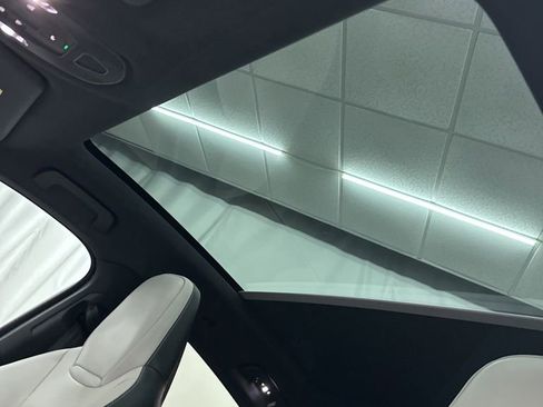 Used 2024 Porsche Cayenne Coupe image 22