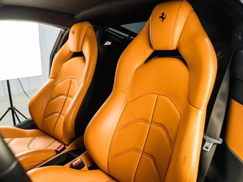 Used 2018 Ferrari 488 GTB image 14