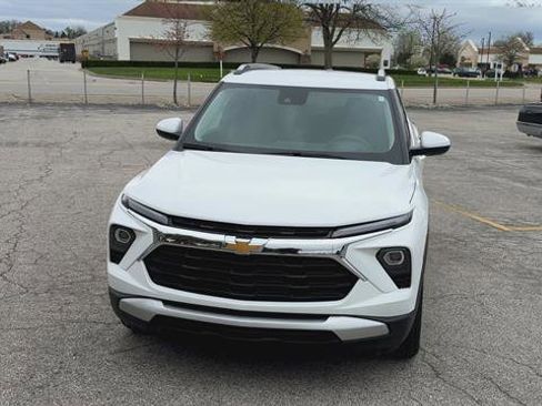 Certified 2025 Chevrolet TrailBlazer LT FWD image 3