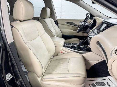 Used 2019 INFINITI QX60 Luxe w/ Essential Package image 11