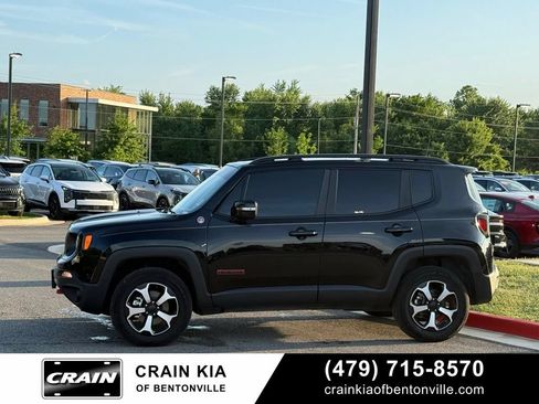 Used 2022 Jeep Renegade Trailhawk w/ Sun/Sound Group AWD/4WD image 4