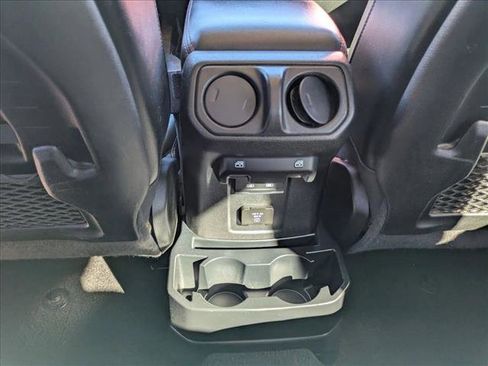 Used 2021 Jeep Wrangler Unlimited Rubicon w/ Cold Weather Group image 13