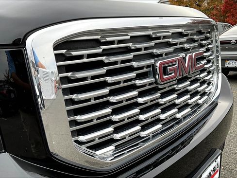 Used 2020 GMC Yukon Denali w/ Open Road Package image 29