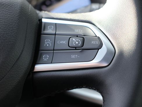 New 2026 Jeep Compass Limited image 10