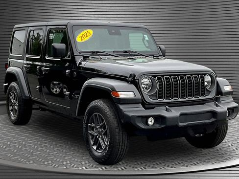 Used 2025 Jeep Wrangler Unlimited Sport AWD/4WD image 1