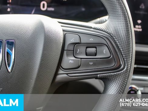Used 2025 Buick Envista Preferred FWD image 27