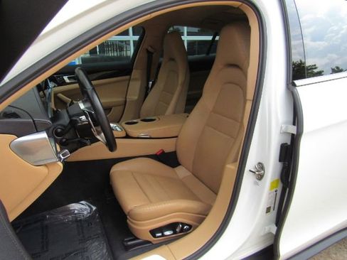 Used 2019 Porsche Panamera 4 image 13