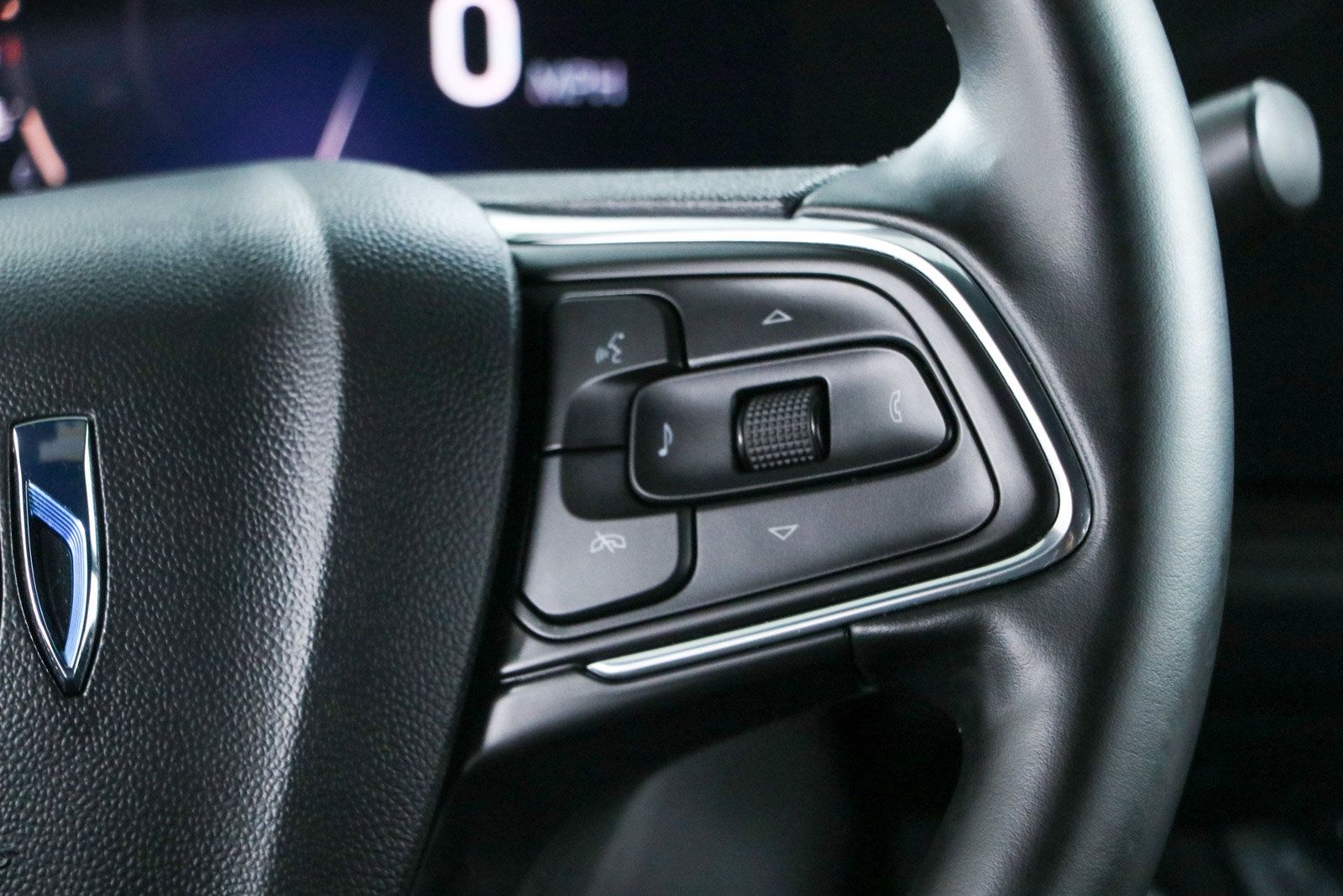 Used 2025 Buick Envista Sport Touring w/ Convenience I Package FWD image 14