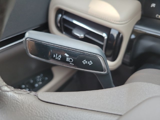Certified 2023 Lincoln Nautilus AWD w/ Premium Package image 14