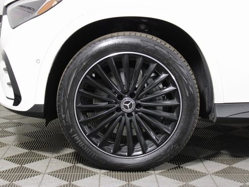 Certified 2025 Mercedes-Benz GLC 300 4MATIC image 33