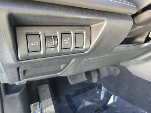 Used 2025 Subaru Outback Onyx Edition AWD/4WD image 29