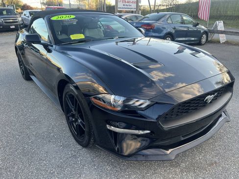 Used 2020 Ford Mustang Premium RWD image 5