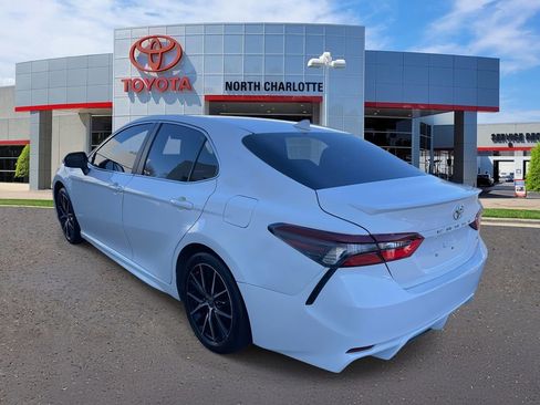 Used 2024 Toyota Camry SE image 7