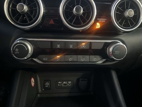 Used 2024 Nissan Sentra SV image 22