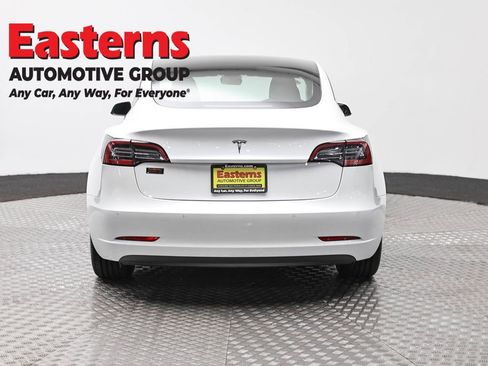 Used 2022 Tesla Model 3 Standard Range image 6