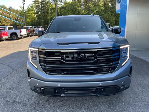 Used 2024 GMC Sierra 1500 SLT w/ SLT Premium Plus Package AWD/4WD image 2