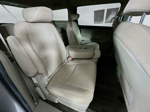 Used 2019 Kia Sedona LX image 34