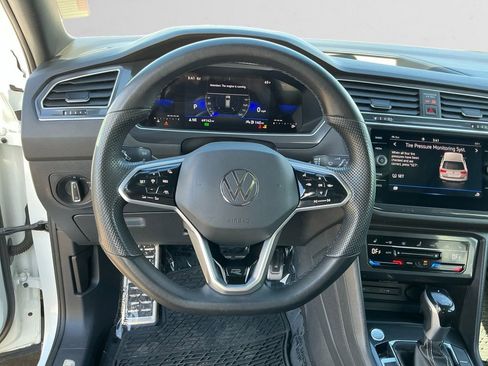 Used 2024 Volkswagen Tiguan SE R-Line AWD/4WD image 12