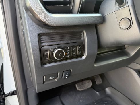 Used 2026 Ford F350 Platinum image 11