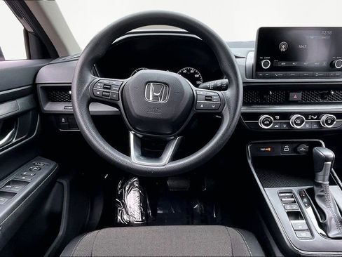 Used 2024 Honda CR-V LX image 9