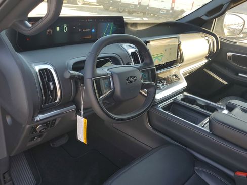 New 2025 Ford Expedition Max Platinum w/ Stealth Appearance Package image 19