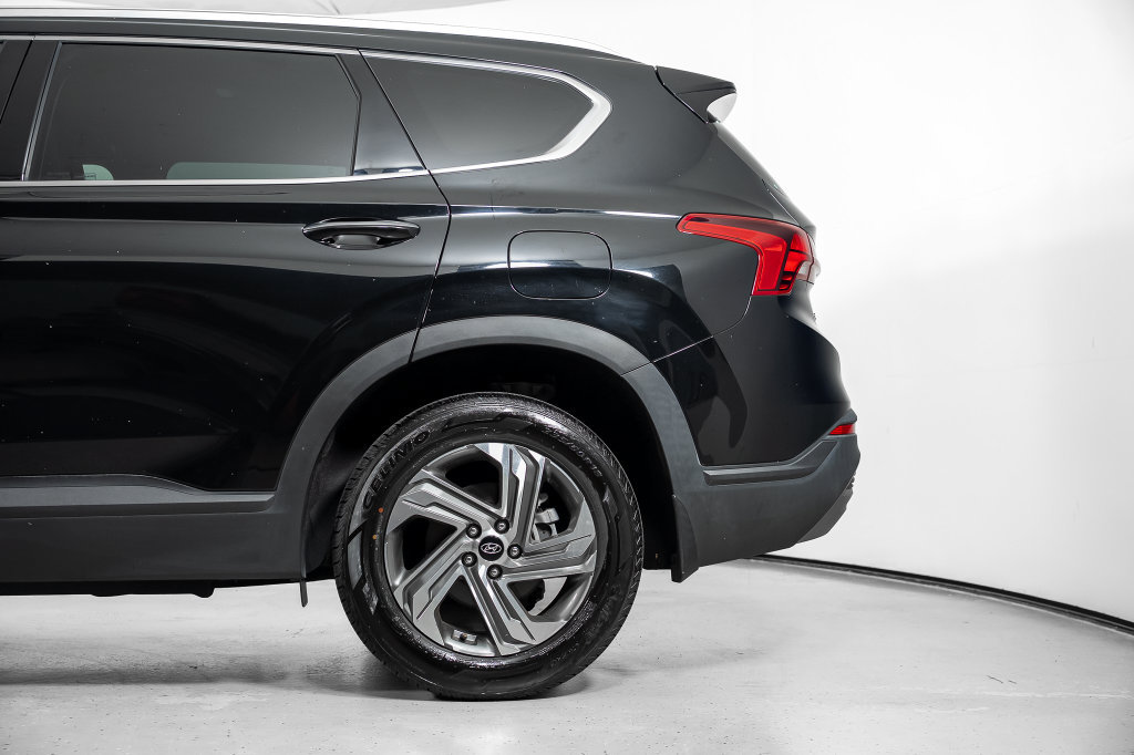 Used 2023 Hyundai Santa Fe SEL FWD image 15