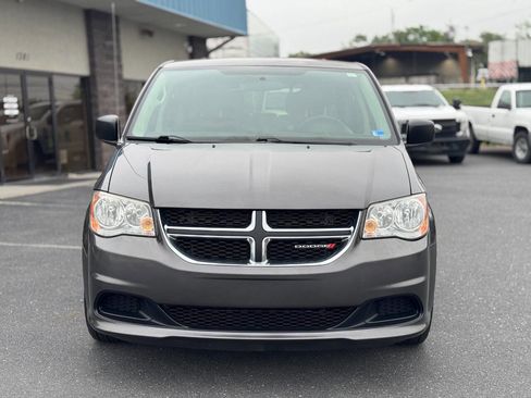 Used 2017 Dodge Grand Caravan SE FWD image 37