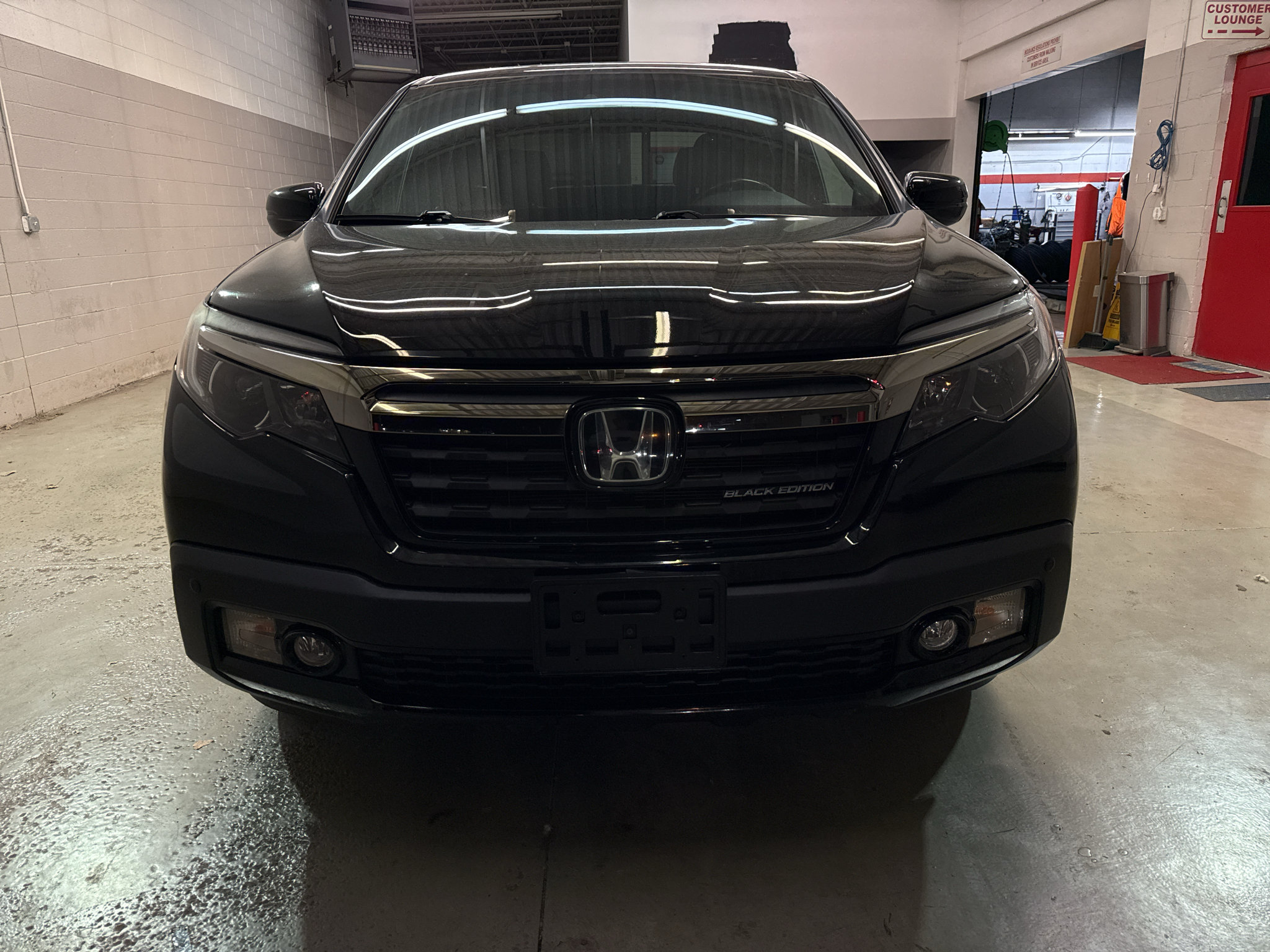 Used 2020 Honda Ridgeline Black Edition image 2