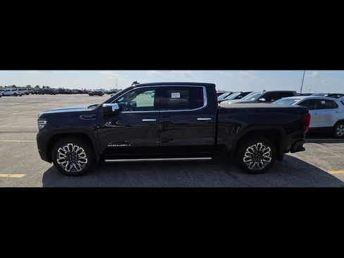 Used 2023 GMC Sierra 1500 Denali Ultimate AWD/4WD image 7