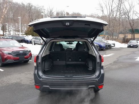 Used 2023 Subaru Forester Limited image 32
