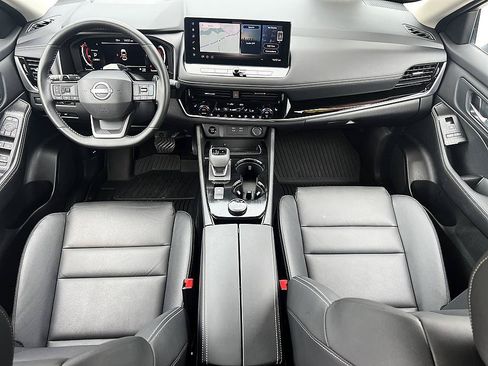 Certified 2025 Nissan Rogue SL w/ Tech Package AWD/4WD image 18