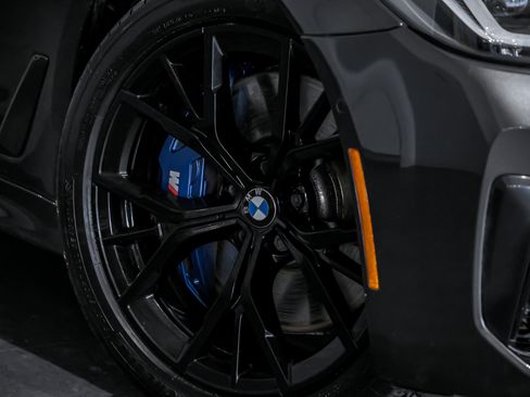 Used 2022 BMW M550i xDrive w/ Premium Package image 3