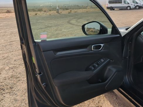 Used 2025 Honda Civic Sport image 13