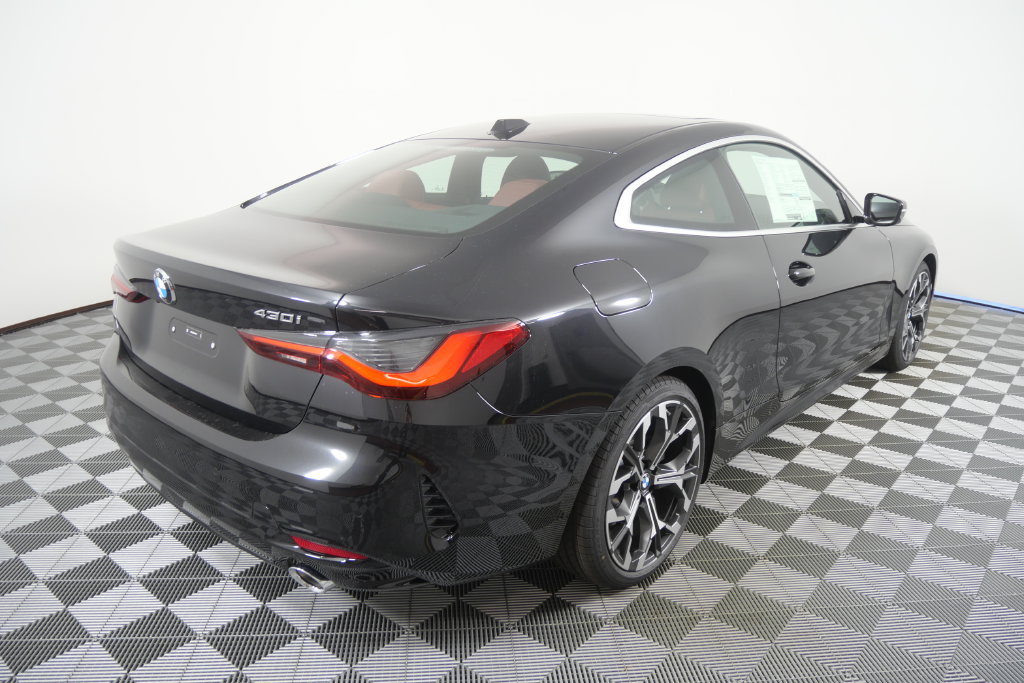 New 2027 BMW 430i Coupe w/ Convenience Package RWD image 5