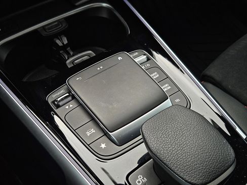 Used 2023 Mercedes-Benz GLB 35 AMG 4MATIC image 25