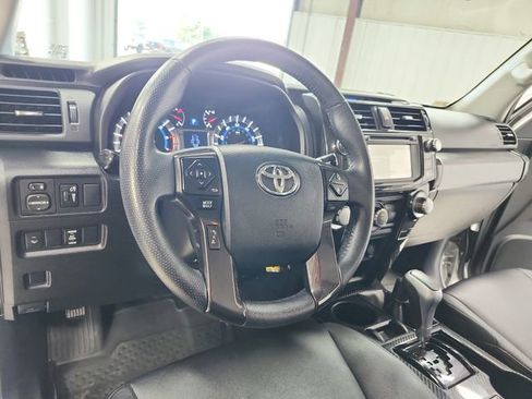 Used 2019 Toyota 4Runner TRD Off-Road Premium AWD/4WD image 18