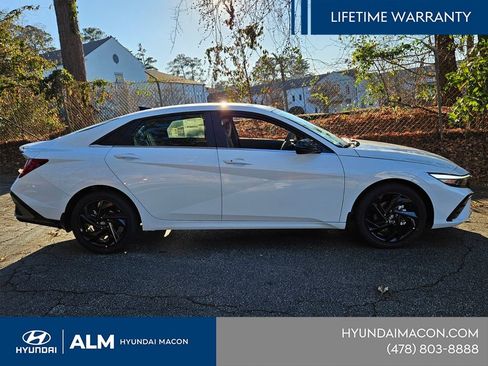 New 2026 Hyundai Elantra SEL Sport Premium FWD image 15