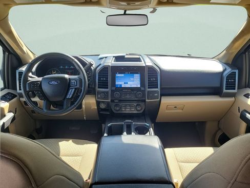 Used 2018 Ford F150 XLT w/ Equipment Group 302A Luxury AWD/4WD image 12