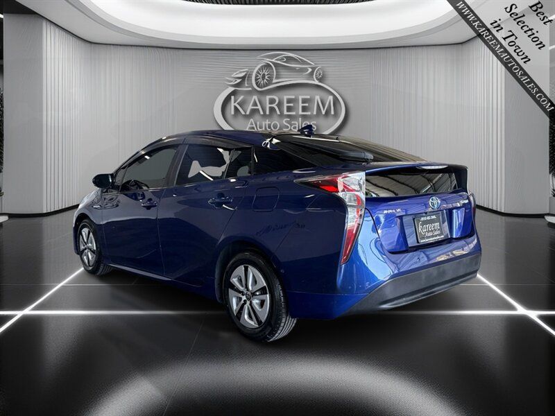 Used 2018 Toyota Prius Three FWD image 7