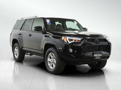 Used 2017 Toyota 4Runner SR5 Premium image 7