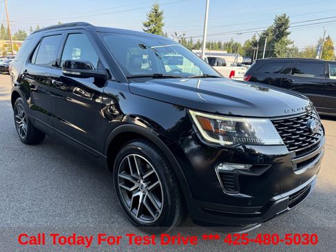 Used 2018 Ford Explorer Sport AWD/4WD image 4