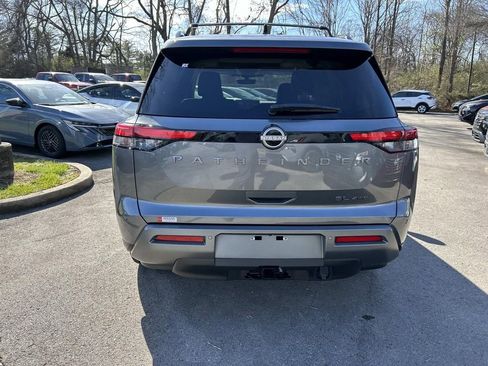 New 2026 Nissan Pathfinder SL w/ SL Premium Package AWD/4WD image 6