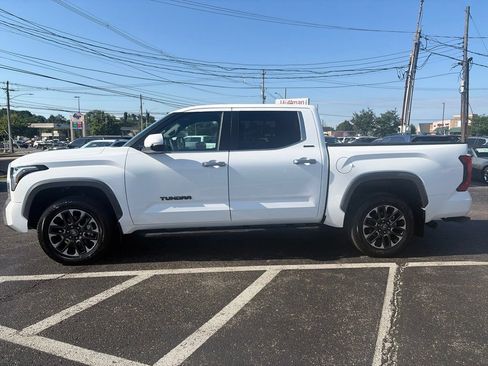 Used 2026 Toyota Tundra Limited AWD/4WD image 4