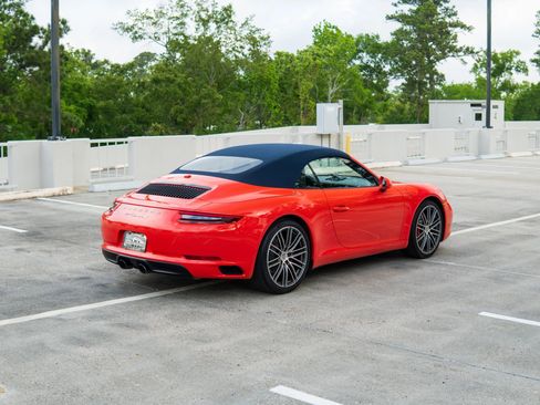Used 2019 Porsche 911 Carrera S image 12