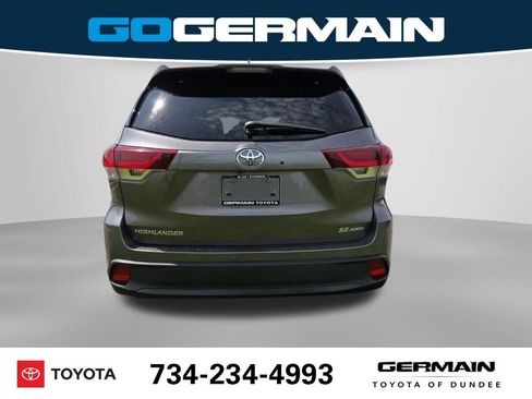 Used 2019 Toyota Highlander SE AWD/4WD image 9