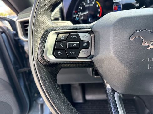 Used 2025 Ford Mustang Premium image 15