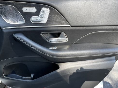 Used 2023 Mercedes-Benz GLS 450 4MATIC w/ AMG Line Exterior image 43