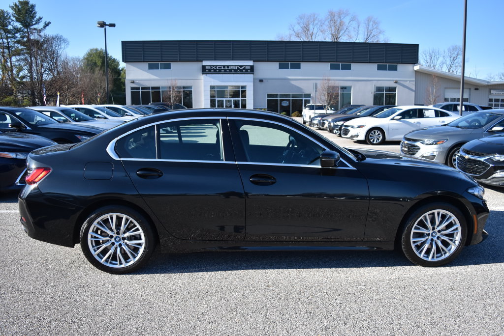 Used 2024 BMW 330e xDrive AWD/4WD image 2
