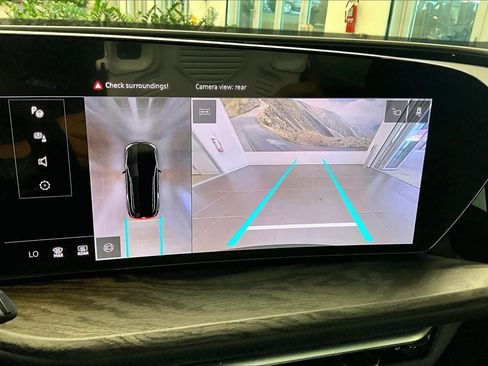 Certified 2025 Audi Q5 Prestige image 28